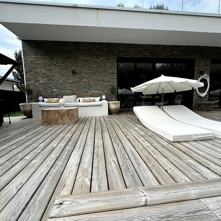 ヴィラ Brisson Léognan